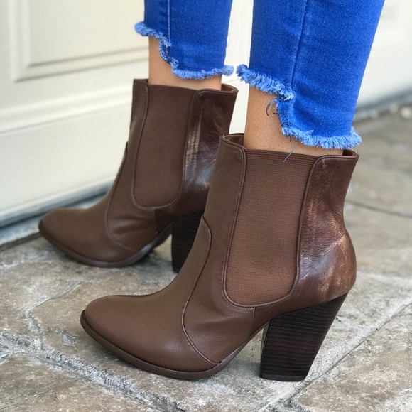 NIB Cognac Leather Block Heel Pointed Ankle Boots - Picture 3 of 6